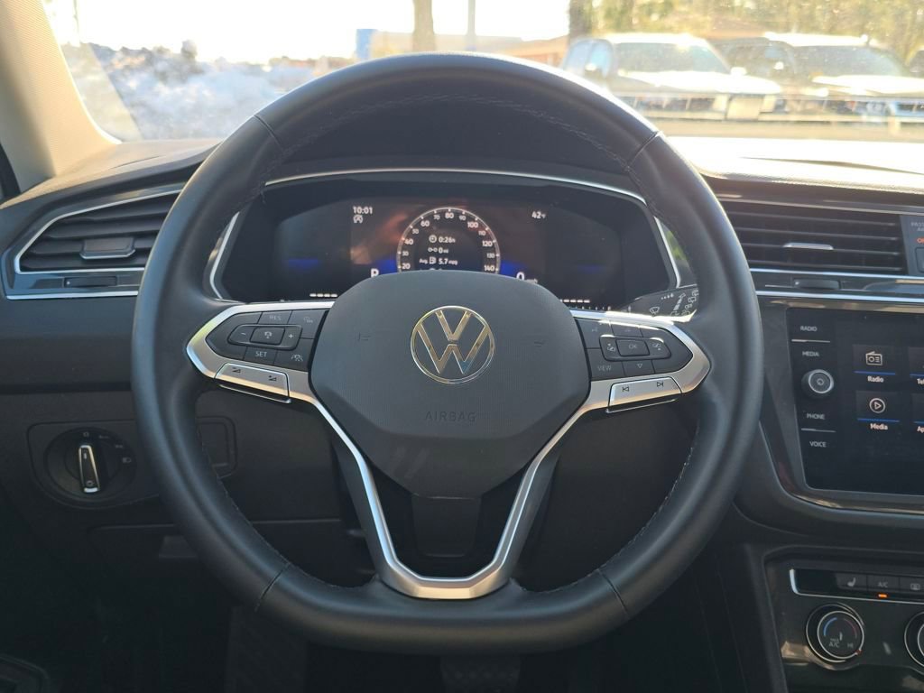 Used 2024 Volkswagen Tiguan Wolfsburg Edition image 14