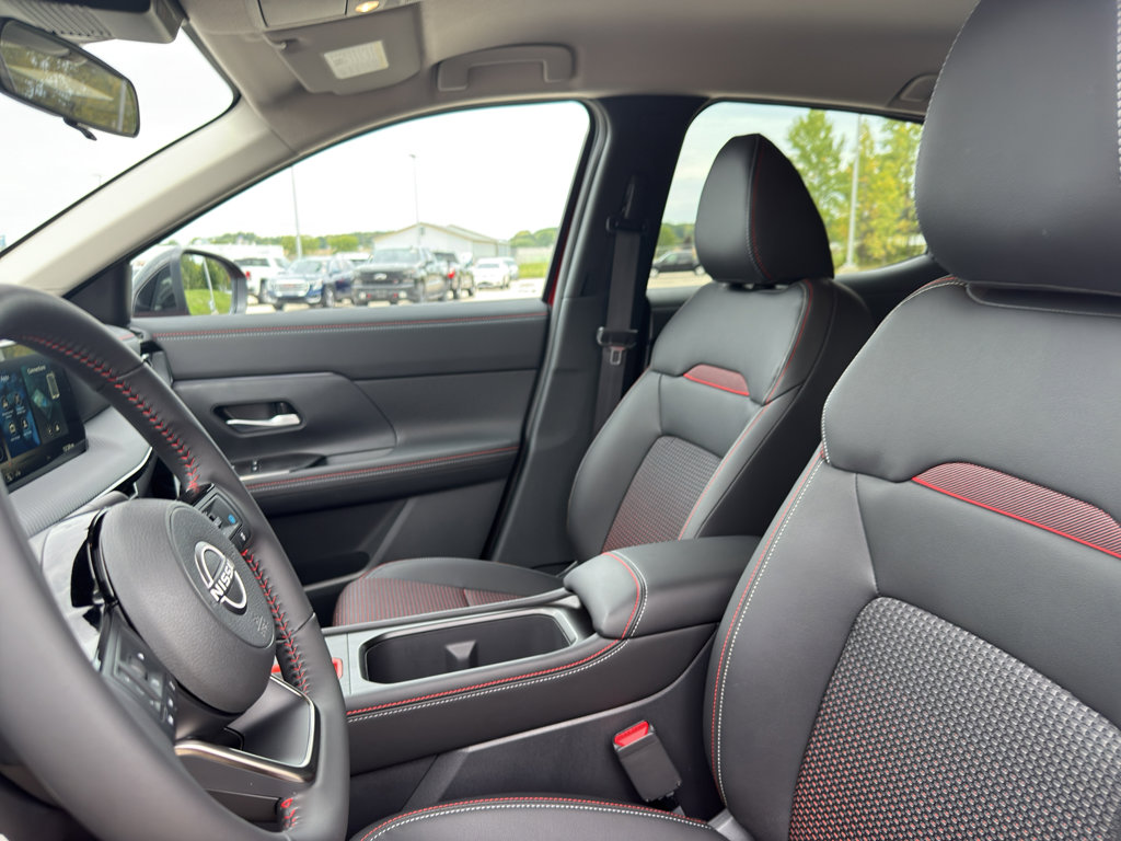 New 2026 Nissan Kicks SR w/ Cold Weather Package image 26