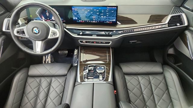 Used 2024 BMW X7 xDrive40i w/ M Sport Package image 92