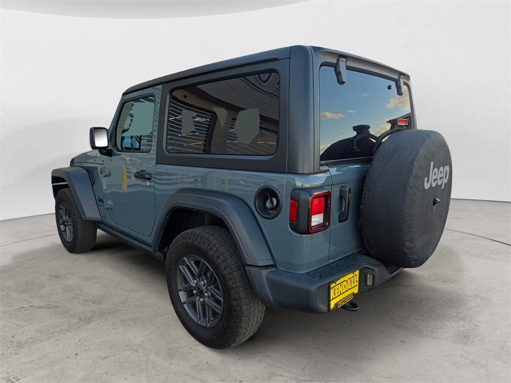 Used 2024 Jeep Wrangler Sport S image 3