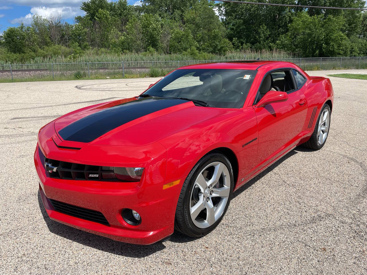 Used 2010 Chevrolet Camaro SS w/ LPO, Ground Effects Package RWD image 38
