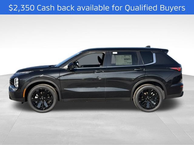 New 2026 Mitsubishi Outlander LE FWD image 2