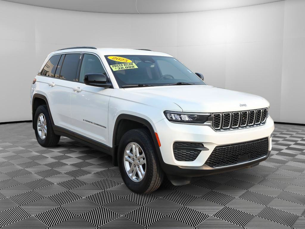 Used 2025 Jeep Grand Cherokee Laredo w/ MOPAR Finishing Package