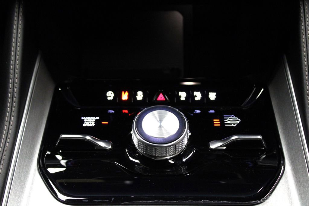 New 2025 Jeep Wagoneer L Series II image 21