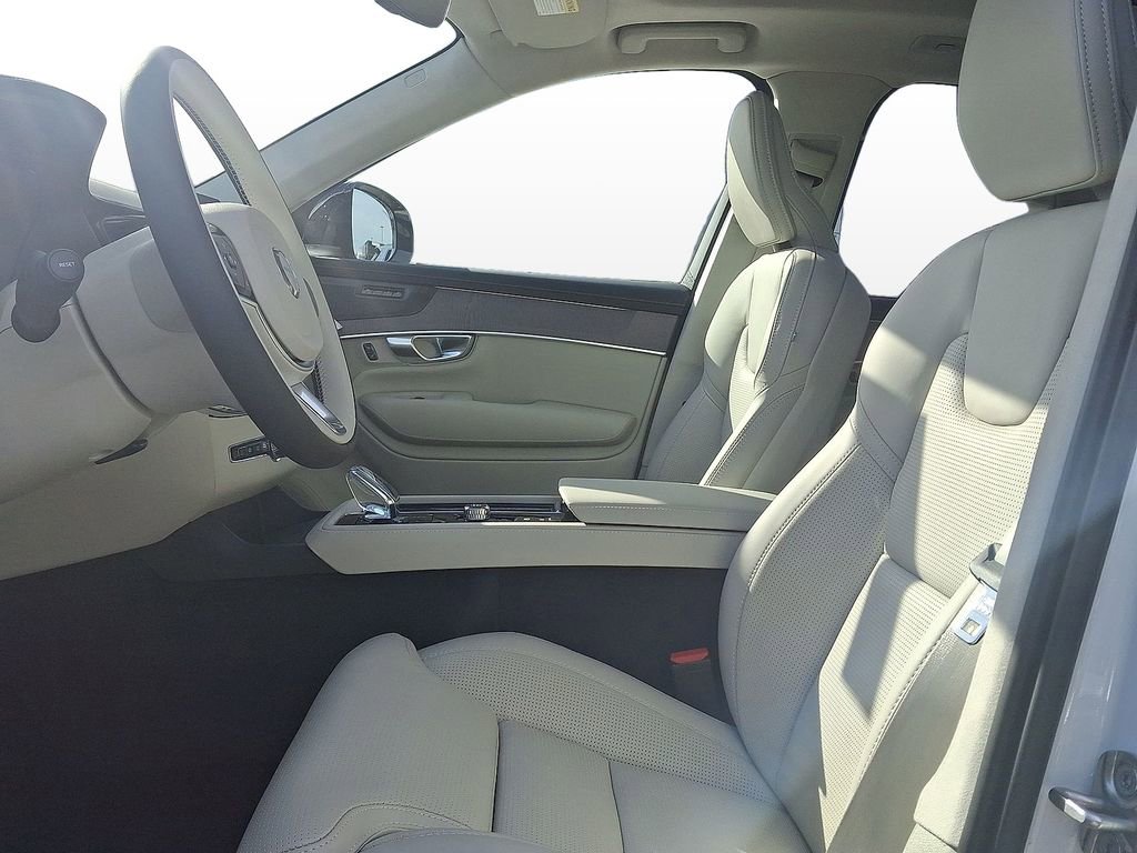 New 2026 Volvo XC90 B6 Ultra w/ Lounge Package image 14