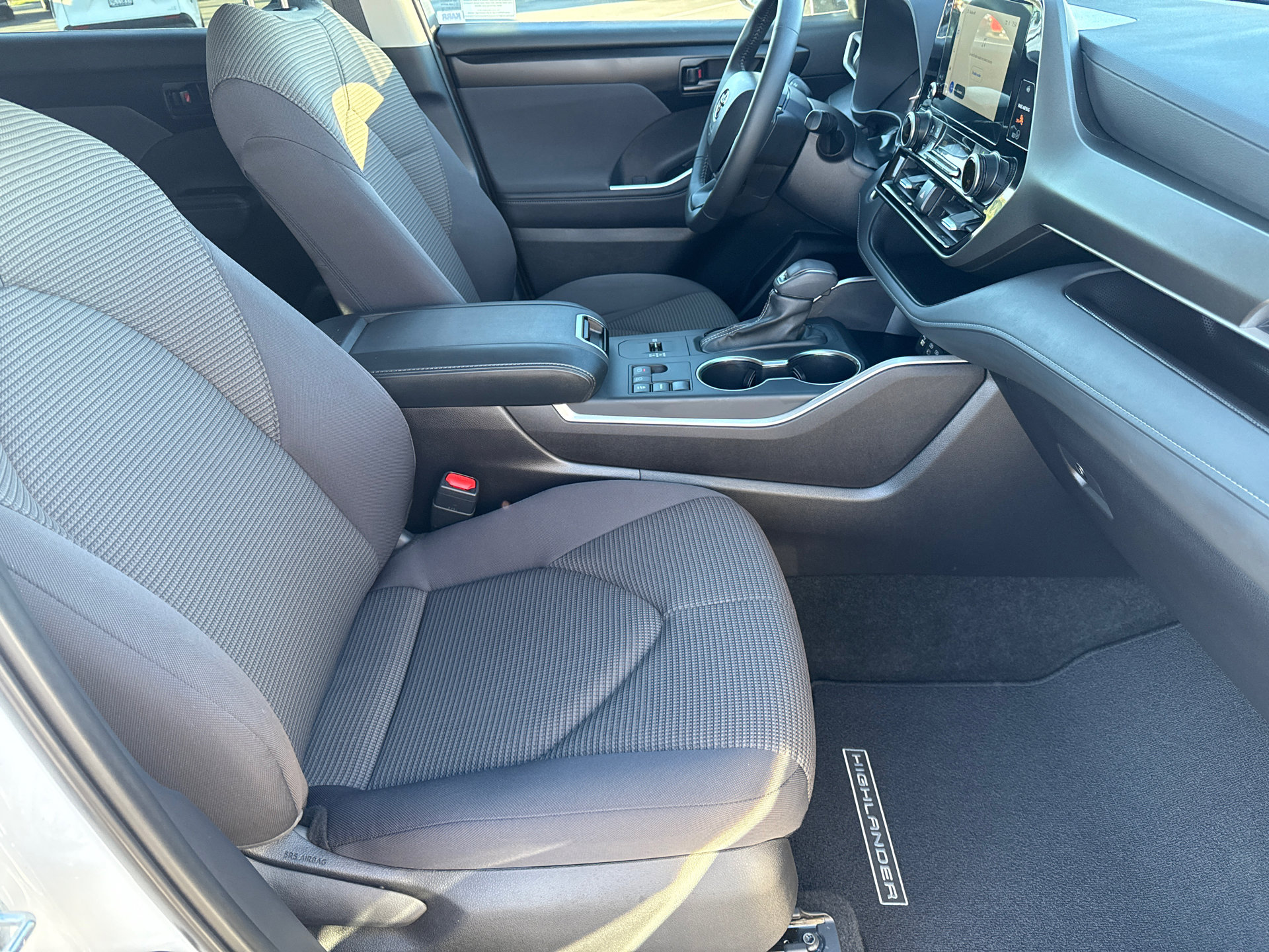 Certified 2025 Toyota Highlander LE image 14