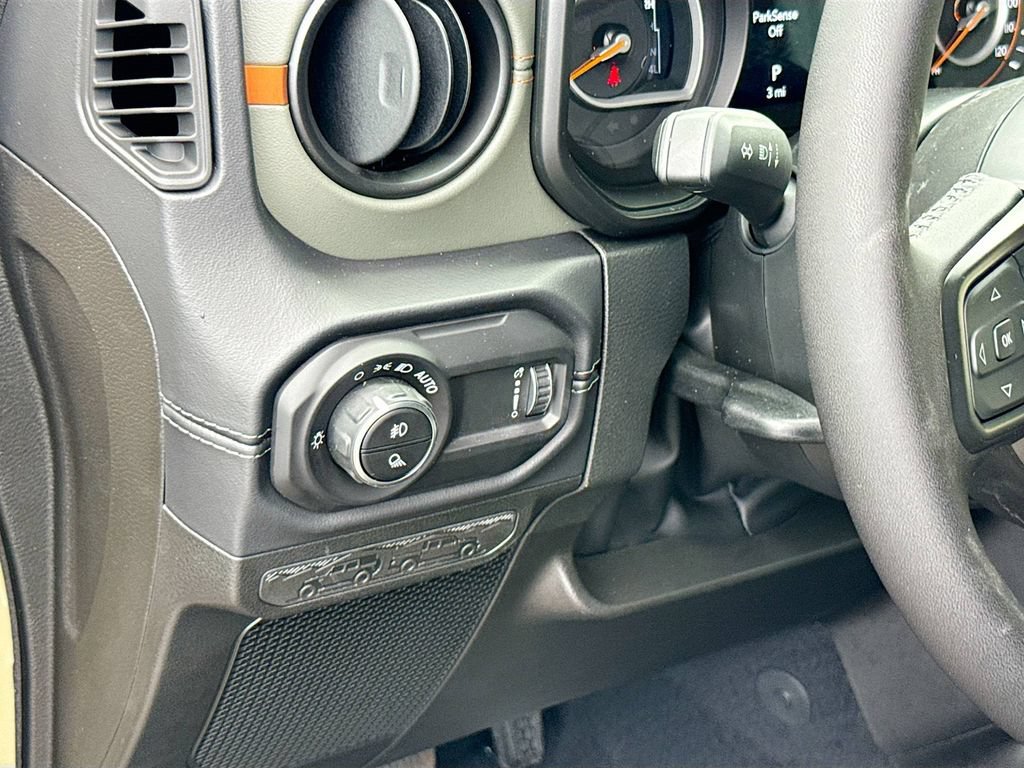 Used 2025 Jeep Gladiator Mojave w/ Safety Group AWD/4WD image 11