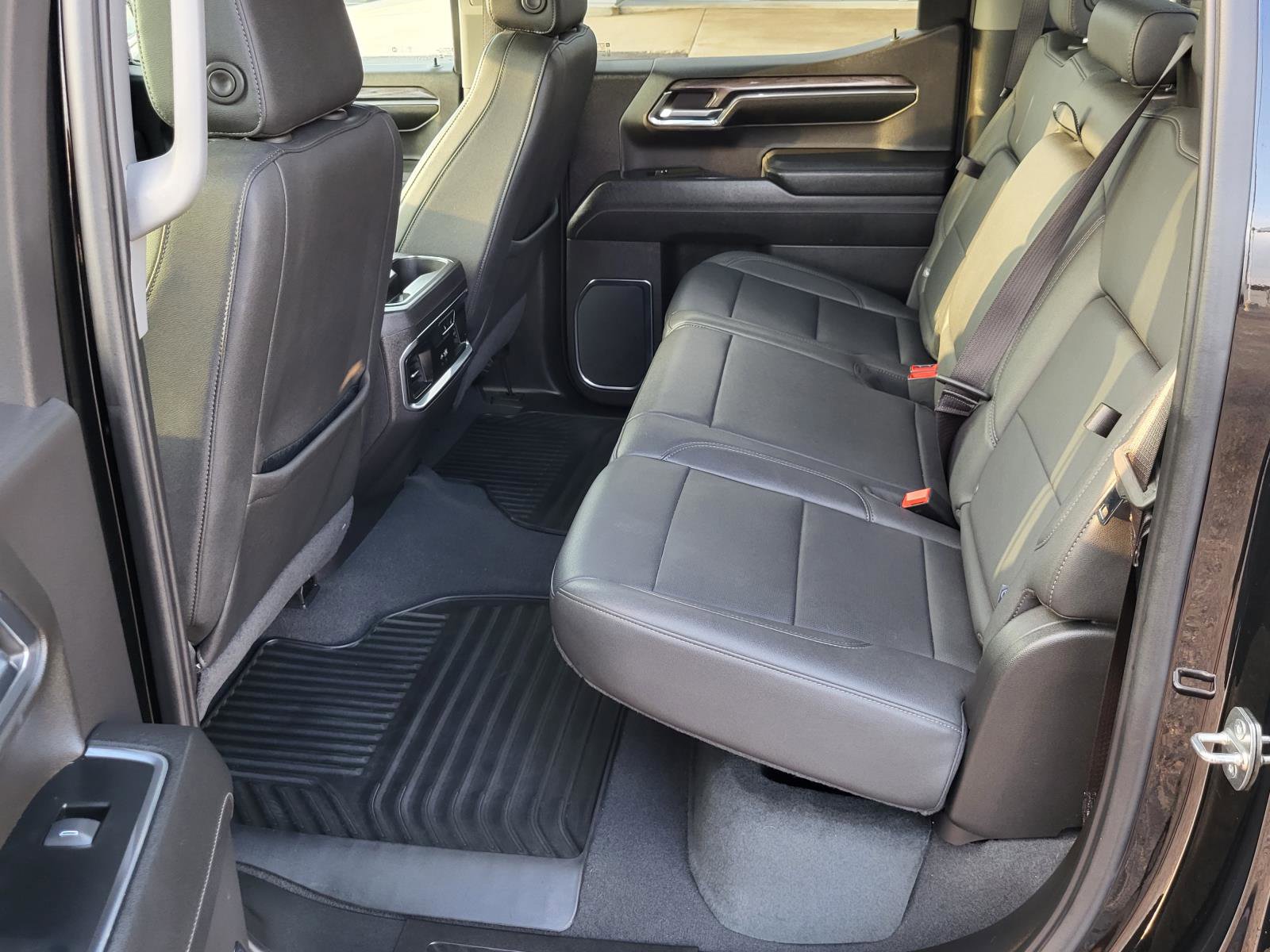 Used 2024 Chevrolet Silverado 1500 LTZ w/ LTZ Convenience Package II image 12