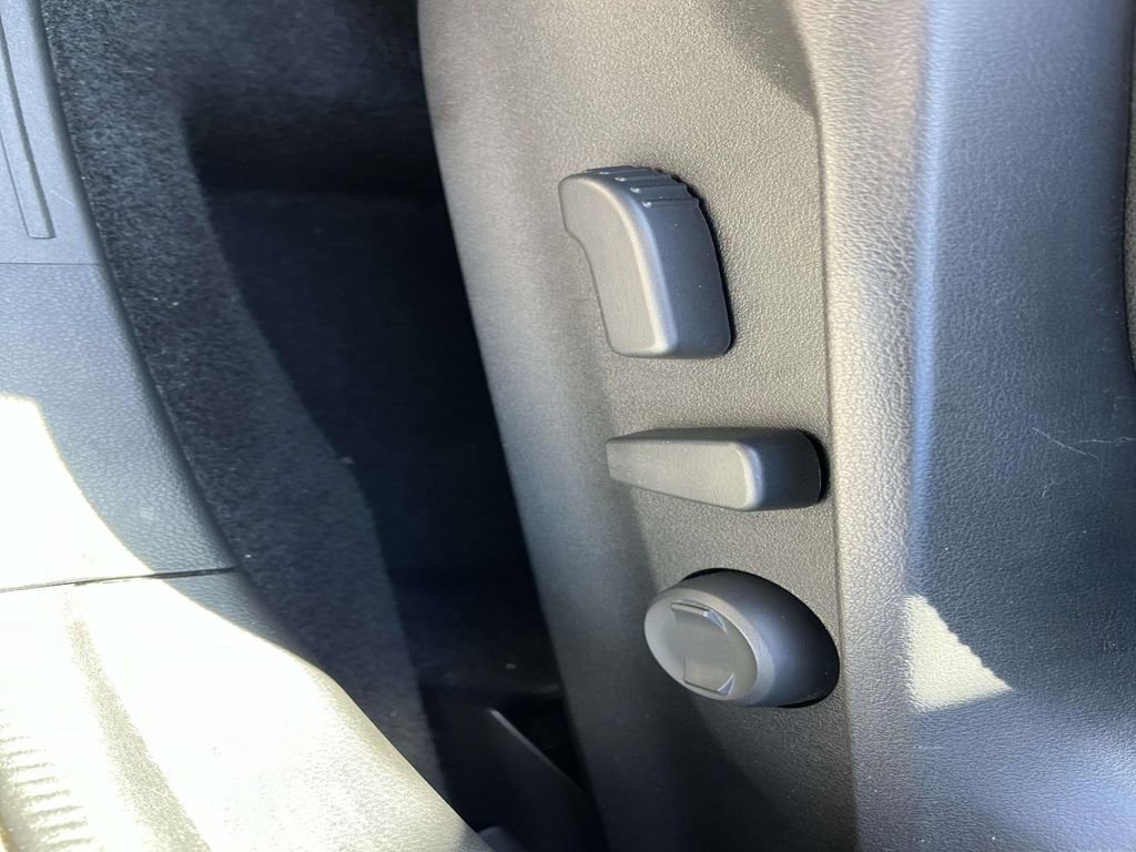 Used 2019 Subaru Forester Limited image 32