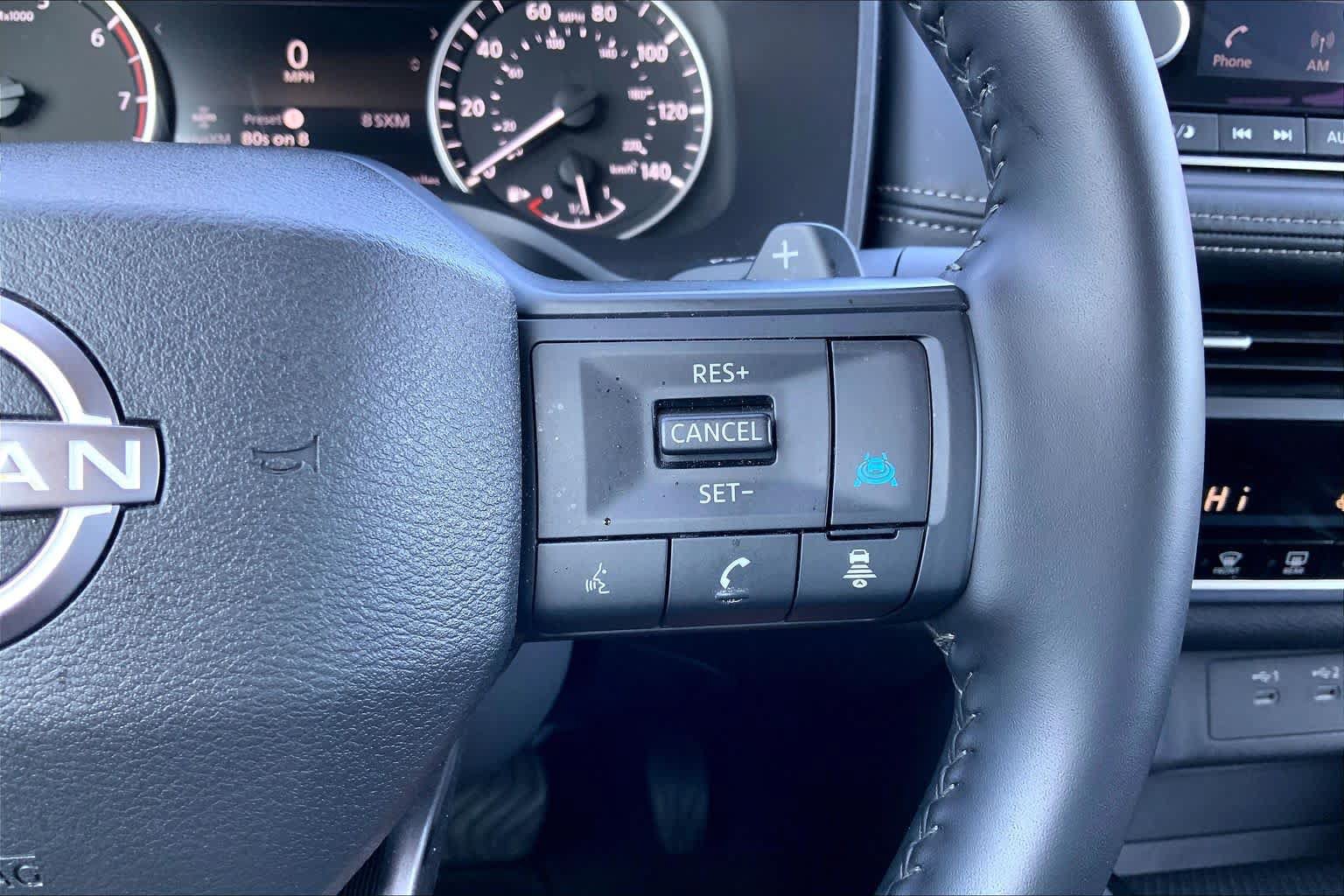 Used 2025 Nissan Rogue SV FWD image 25