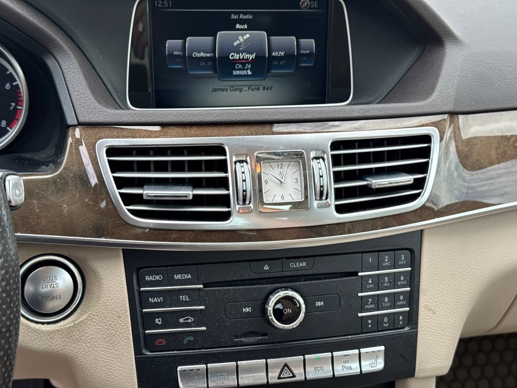 Used 2016 Mercedes-Benz E 350 4MATIC Sedan image 28