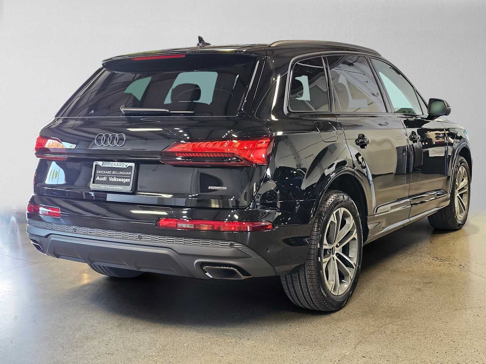 New 2026 Audi Q7 2.0T Premium AWD/4WD image 3