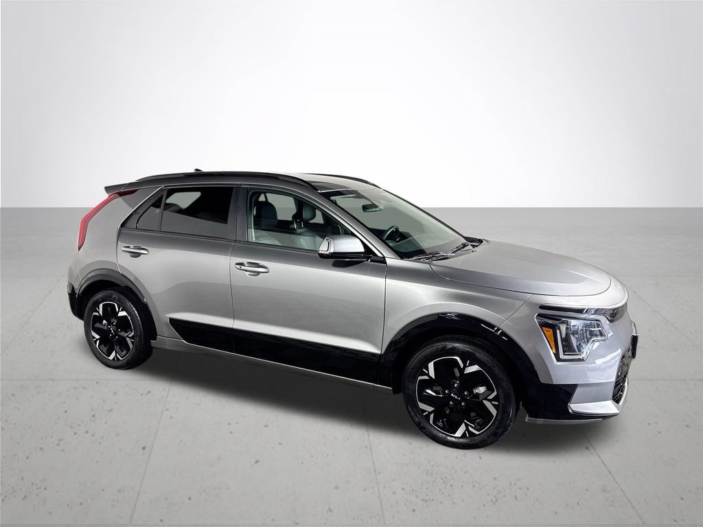 Used 2023 Kia Niro Wind w/ Wind Preserve Package FWD image 4