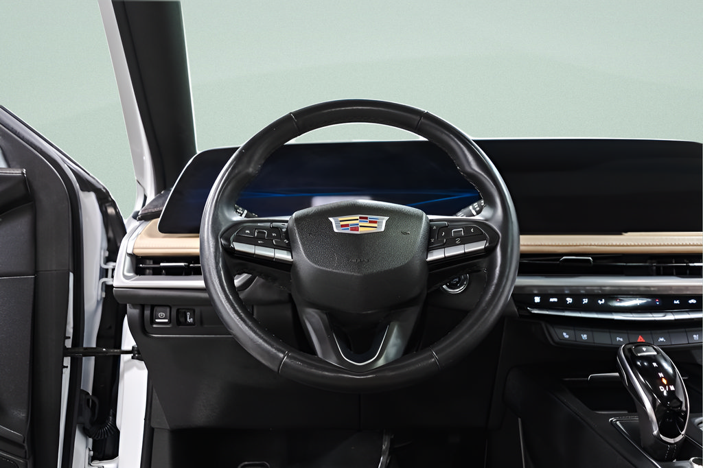 Used 2024 Cadillac XT4 Premium Luxury AWD/4WD image 9