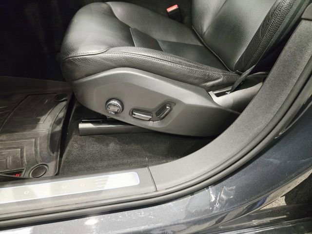 Used 2016 Volvo XC90 T6 Momentum w/ Momentum Plus Package image 34