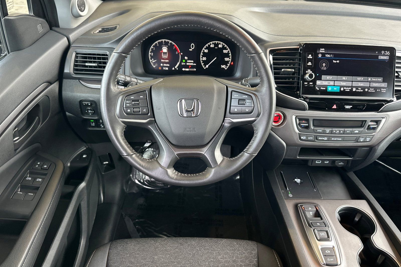 Used 2025 Honda Ridgeline Sport image 16