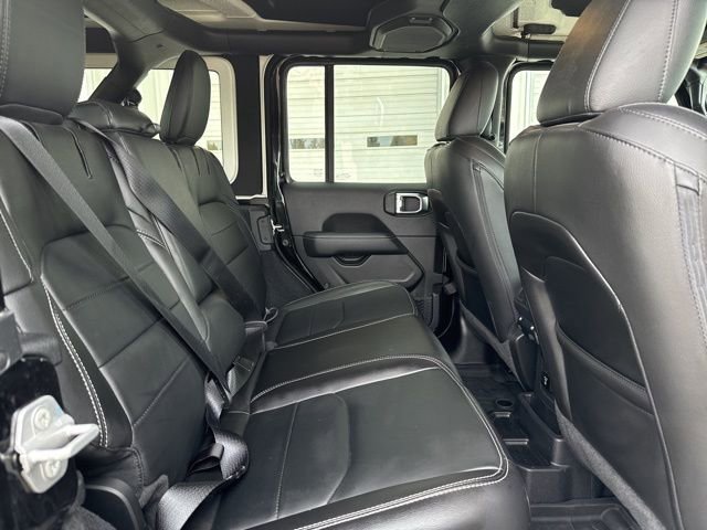 Used 2022 Jeep Wrangler Unlimited Sahara w/ Cold Weather Group image 14