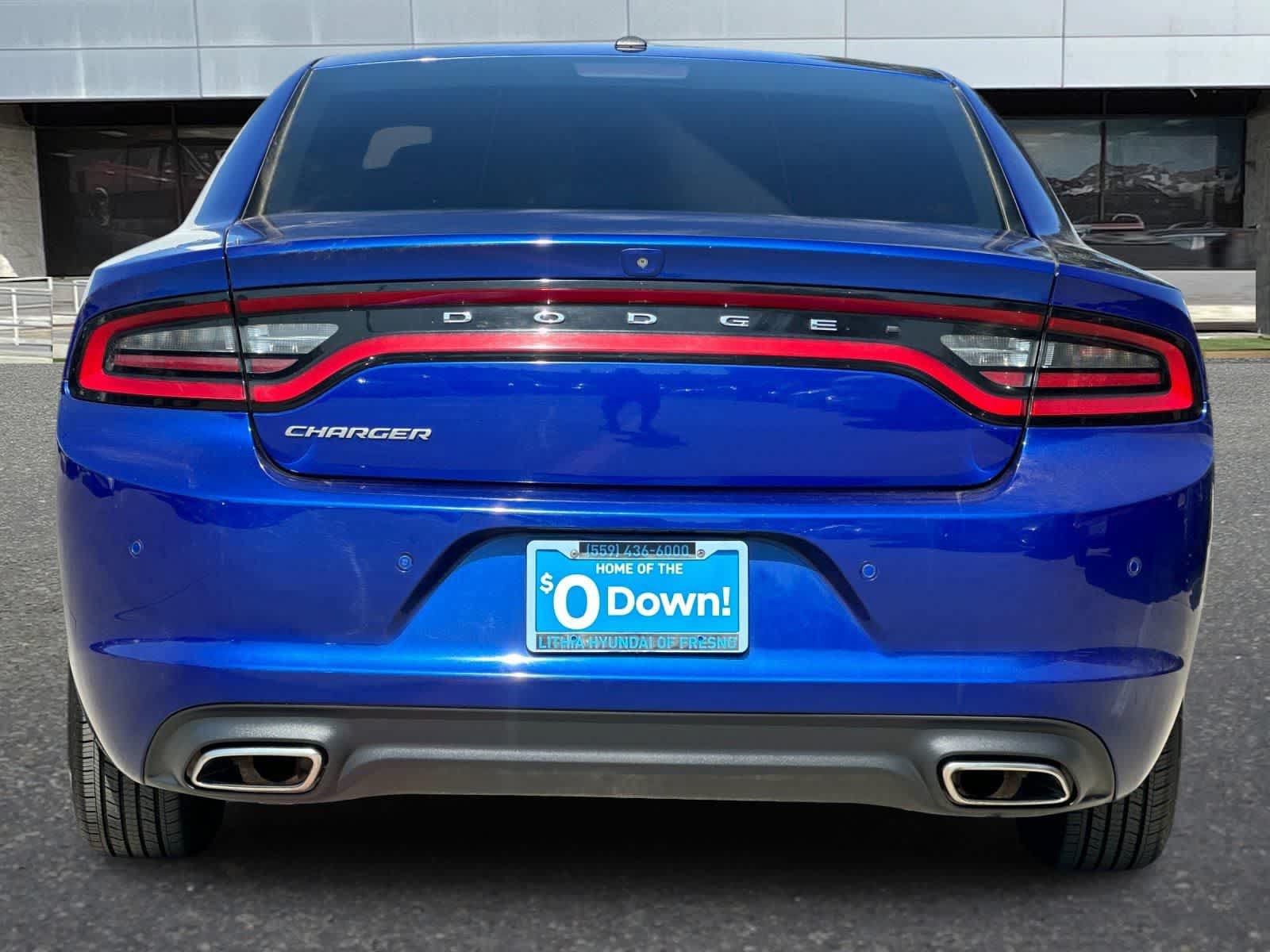 Used 2020 Dodge Charger SXT w/ Leather Interior Group RWD image 8
