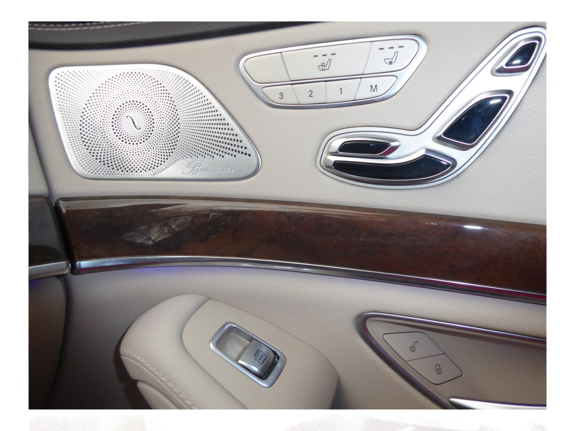 Used 2016 Mercedes-Benz S 550 4MATIC Sedan w/ Premium Package image 25