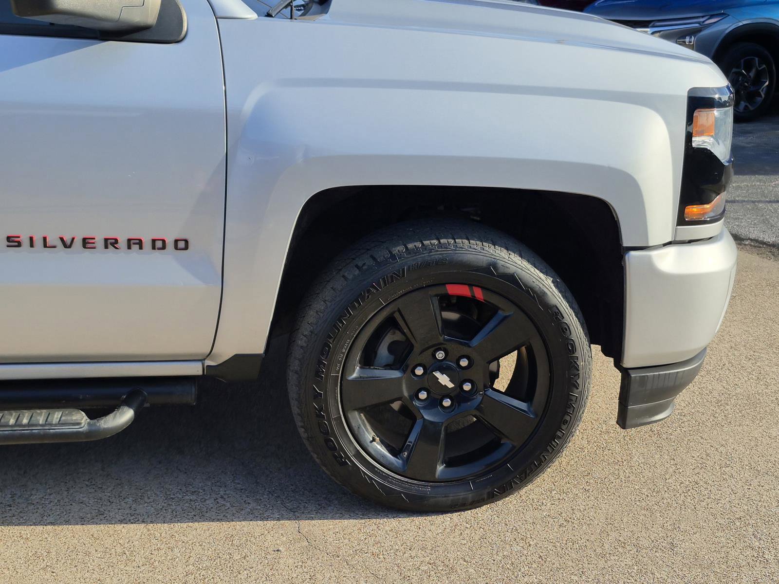 Used 2017 Chevrolet Silverado 1500 LT w/ Redline Edition AWD/4WD image 7