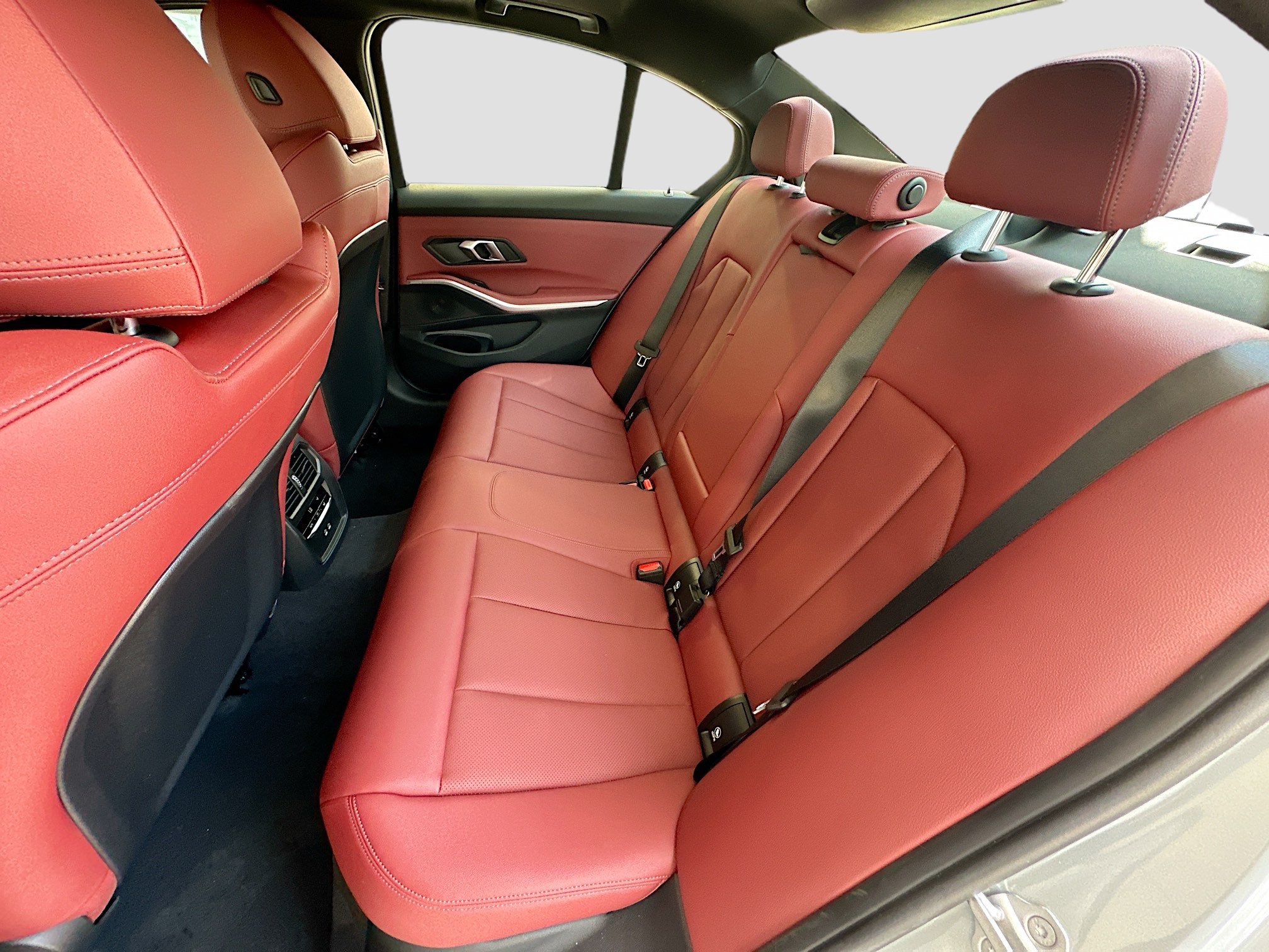 New 2026 BMW 330i Sedan w/ M Sport Package RWD image 18