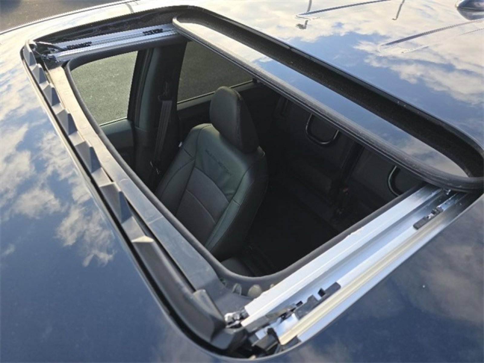 New 2026 Honda Ridgeline Black Edition image 2