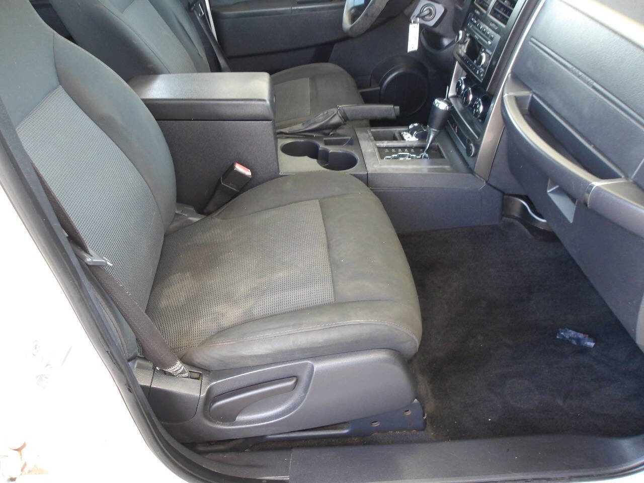 Used 2009 Jeep Liberty Sport image 6