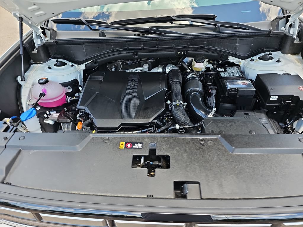 Certified 2025 Hyundai Santa Fe SE FWD image 24