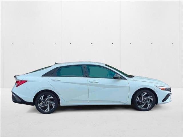 New 2025 Hyundai Elantra Sport image 7