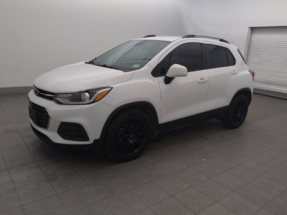 Used 2022 Chevrolet Trax LT w/ Sport Edition FWD image 2