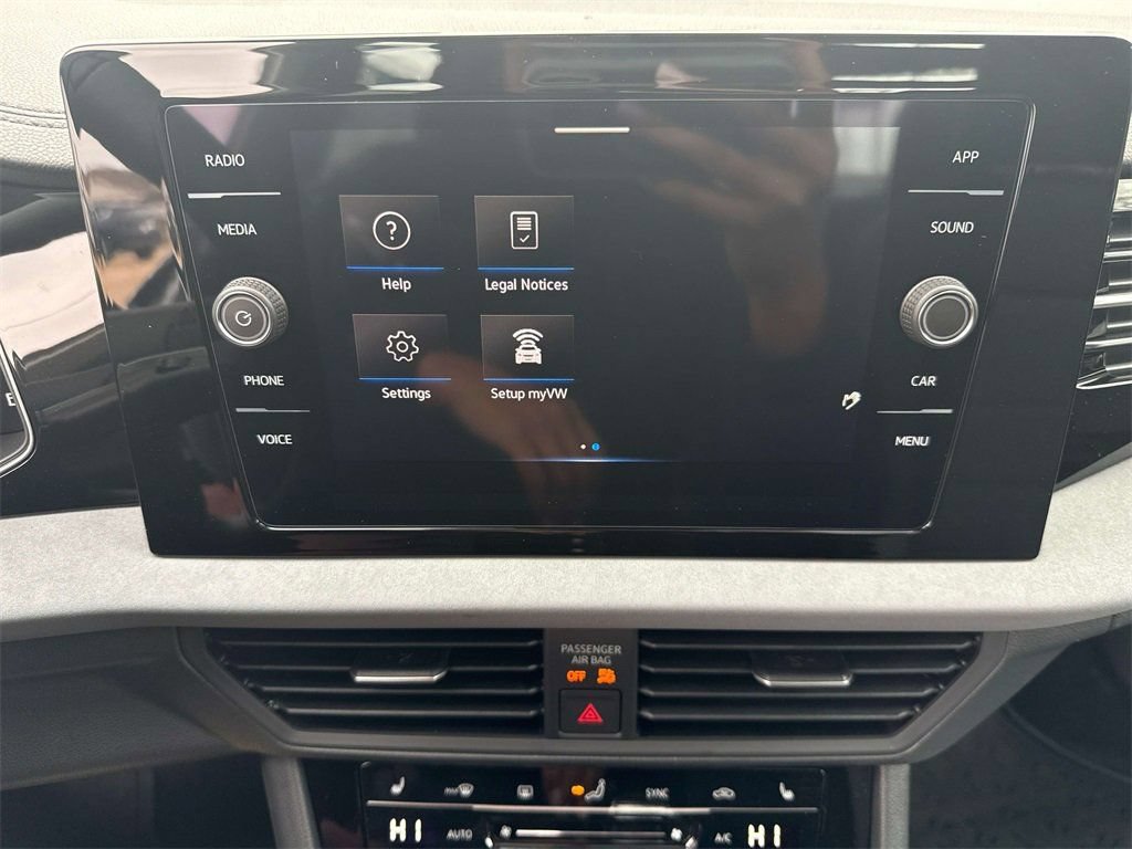 New 2026 Volkswagen Jetta SE FWD image 24