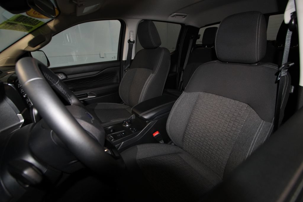 Used 2025 Ford Ranger XLT w/ Equipment Group 301A High AWD/4WD image 4