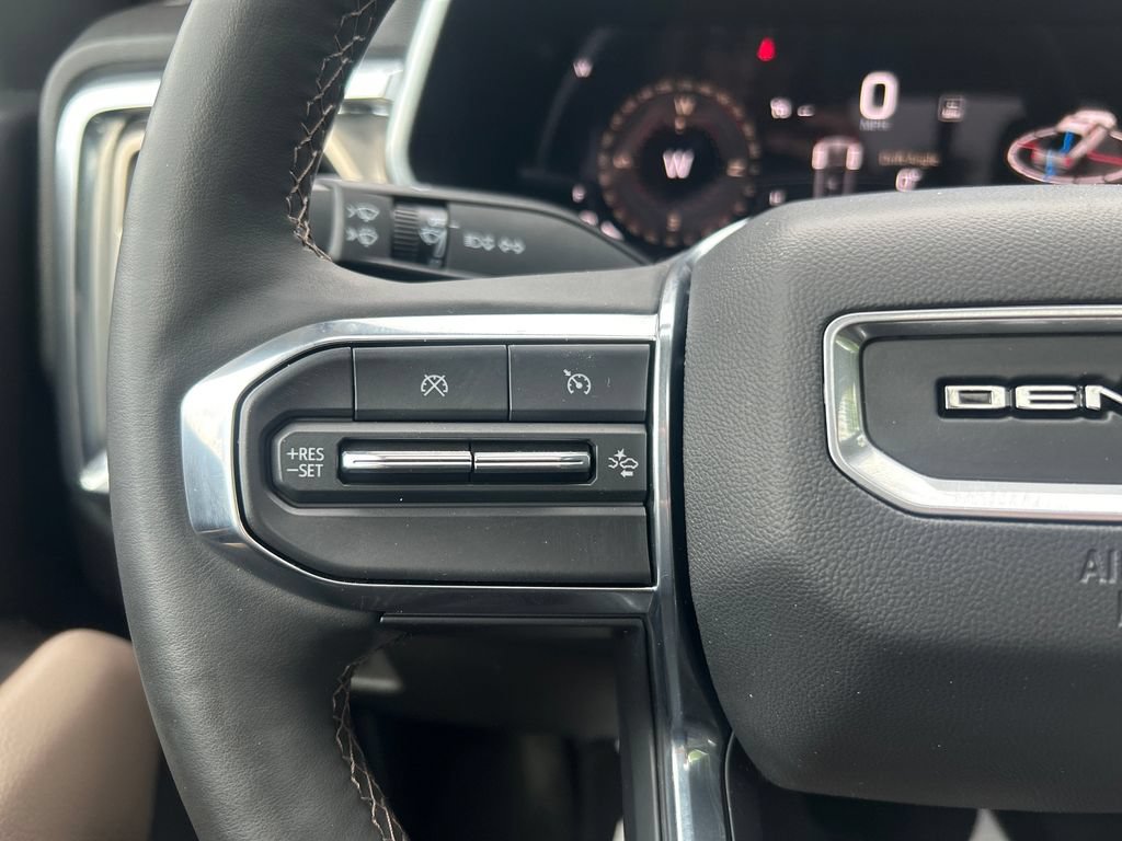 Used 2025 GMC Canyon Denali AWD/4WD image 23