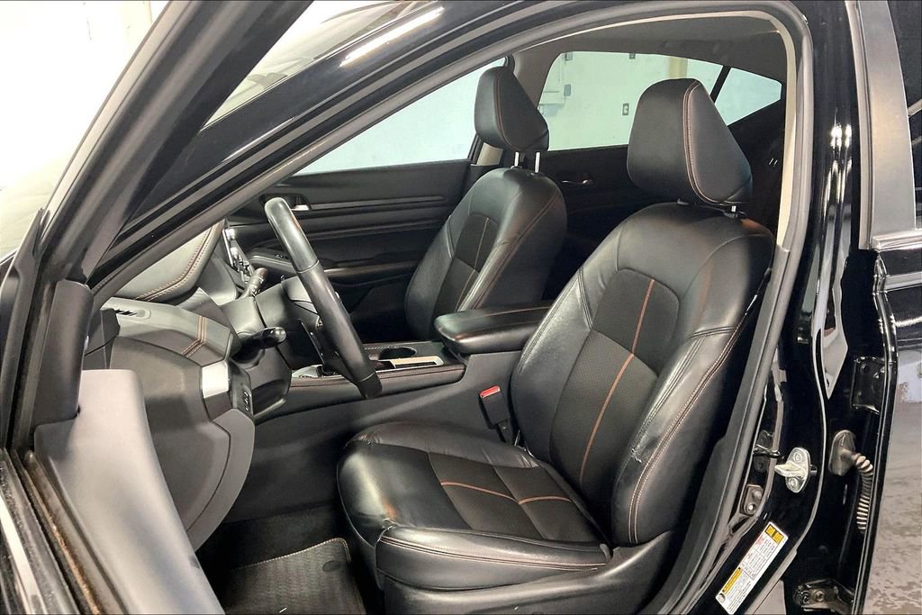 Used 2022 Nissan Altima 2.5 SR w/ Midnight Edition Package FWD image 33