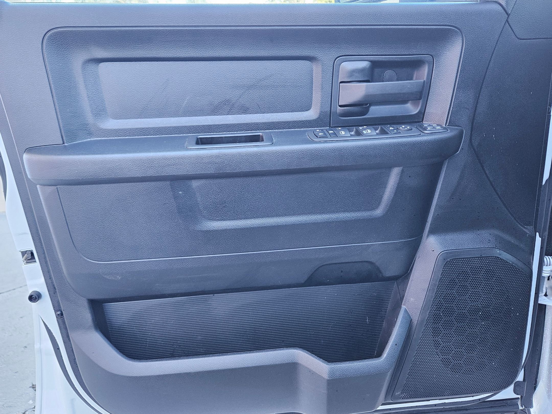 Used 2024 RAM 3500 Tradesman w/ Chrome Appearance Group image 17