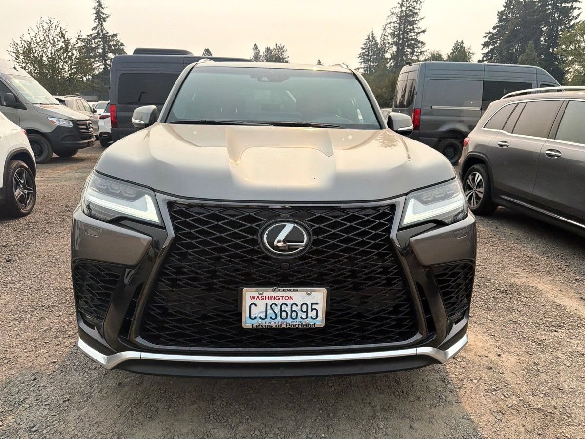 Used 2023 Lexus LX 600 F Sport w/ Accessory Package (Z1) AWD/4WD image 2