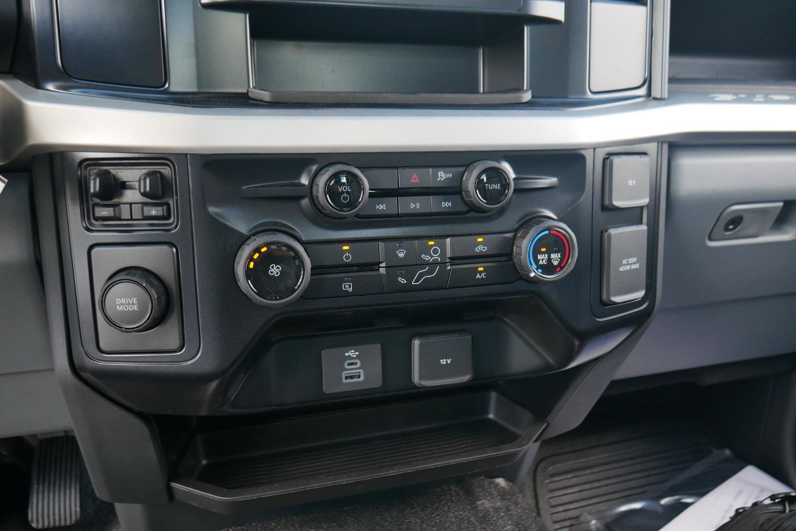 New 2025 Ford F550 2WD Regular Cab Super Duty image 62