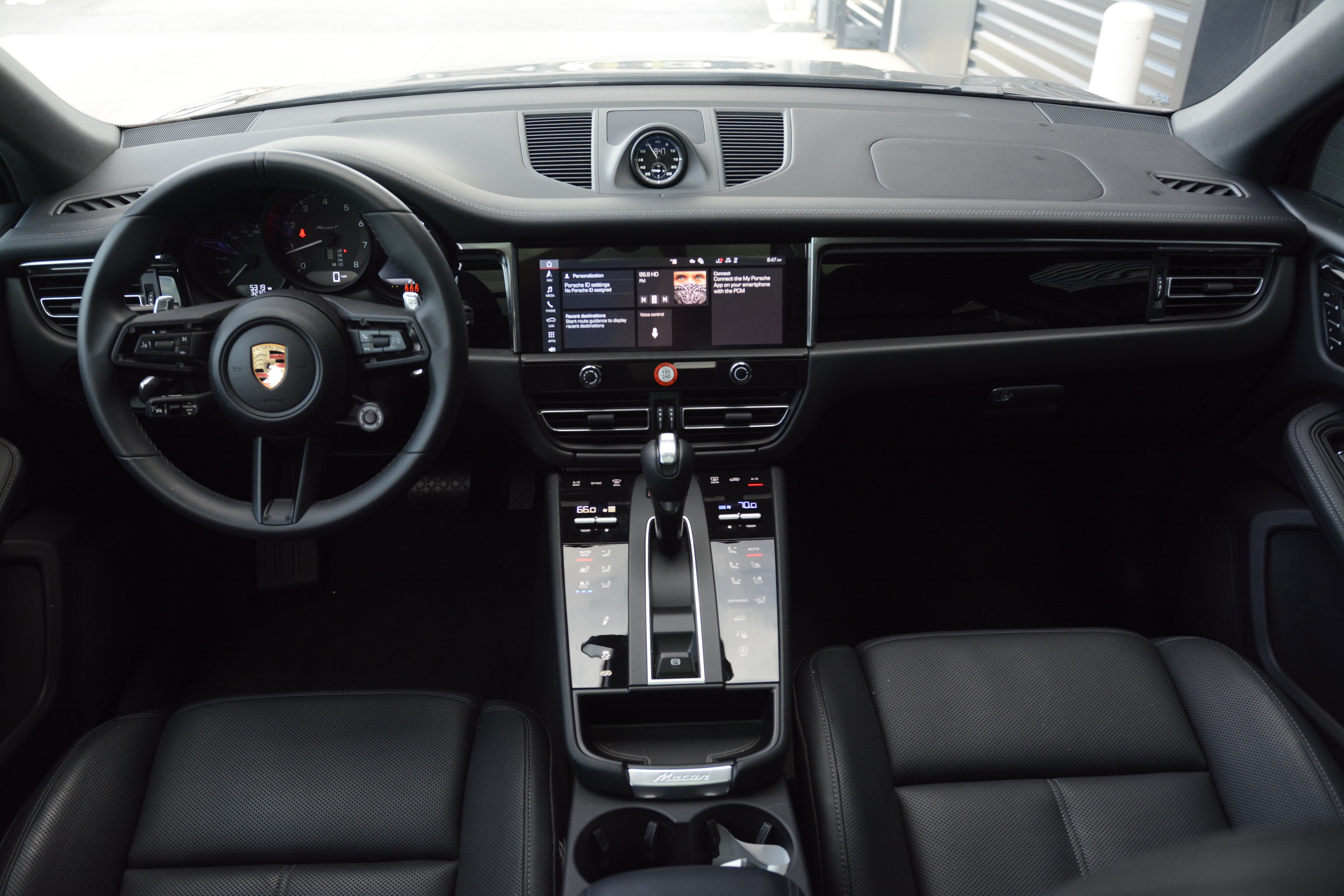 Certified 2026 Porsche Macan Turbo AWD/4WD image 12