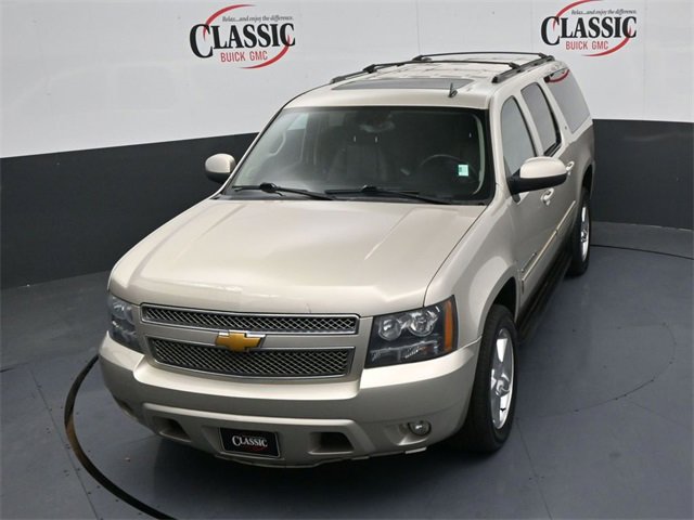Used 2014 Chevrolet Suburban LT image 22
