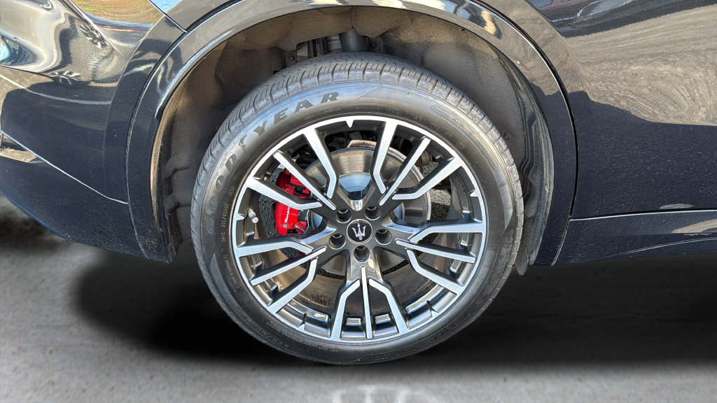 Used 2023 Maserati Grecale GT AWD/4WD image 14