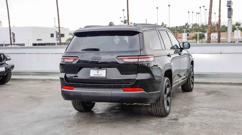 New 2025 Jeep Grand Cherokee L Altitude image 9