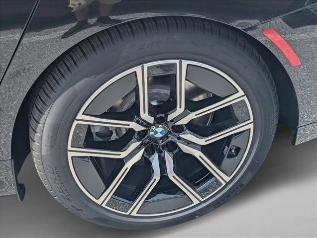 New 2026 BMW i7 xDrive60 w/ Executive Package image 9