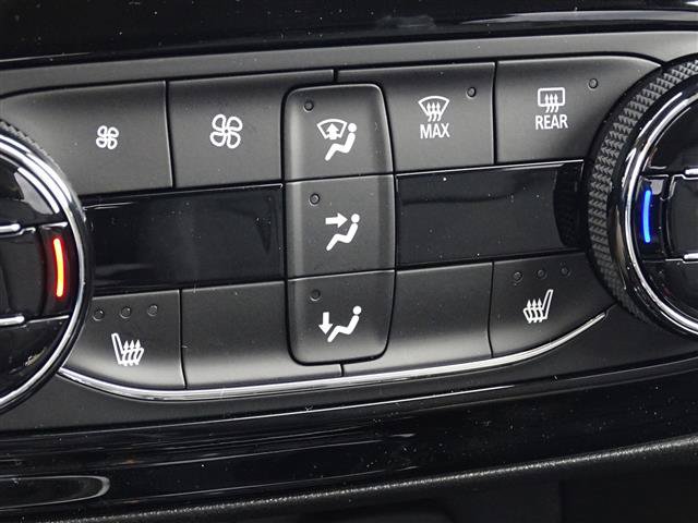 Used 2023 Buick Encore GX Select w/ Sport Touring Package FWD image 13