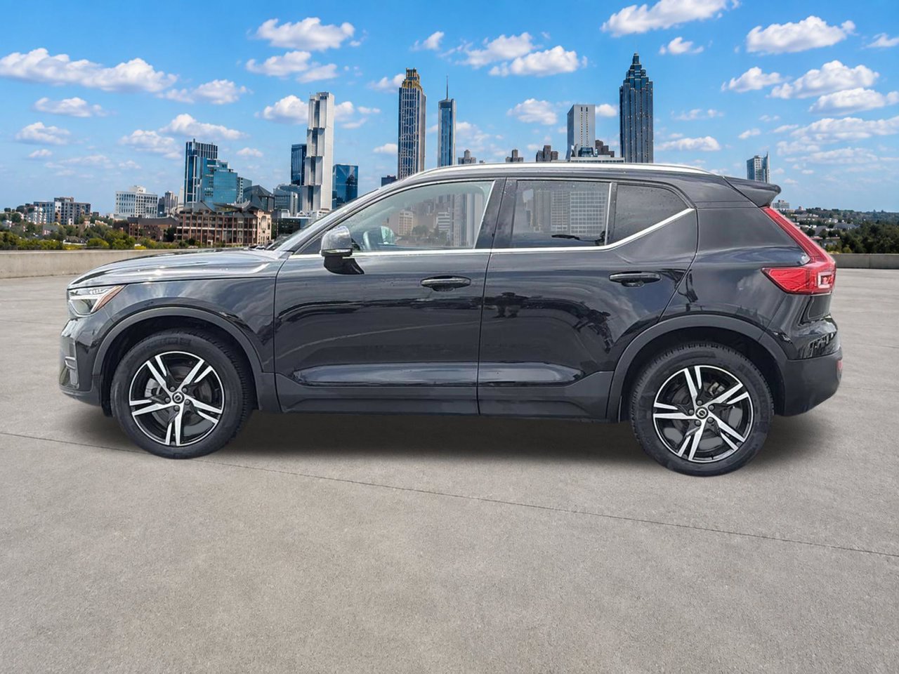 Used 2025 Volvo XC40 B5 Core AWD/4WD image 23