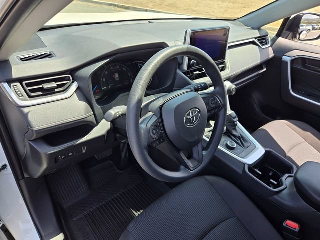 Used 2025 Toyota RAV4 LE AWD/4WD image 8