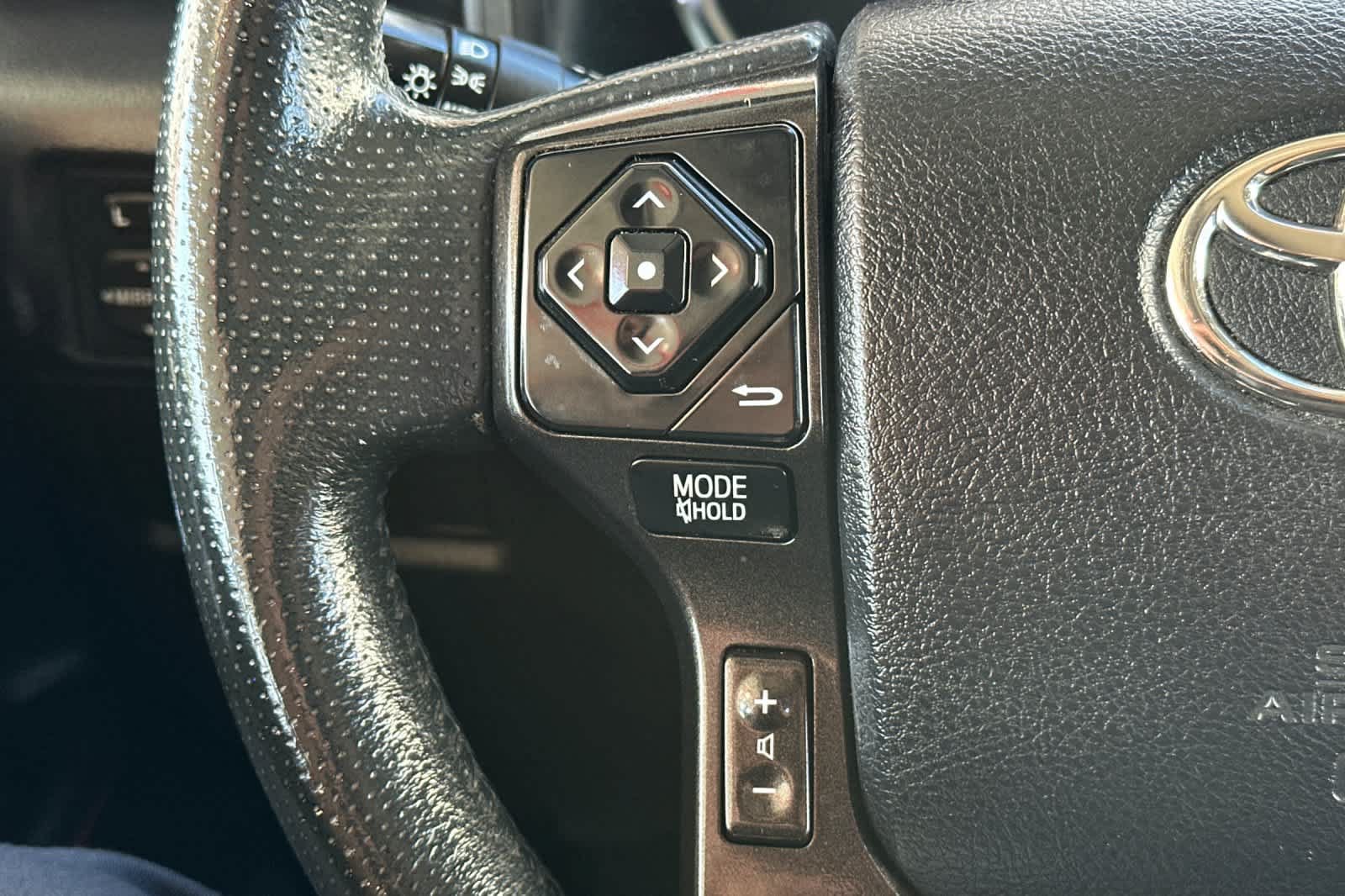 Used 2015 Toyota 4Runner TRD Pro AWD/4WD image 25