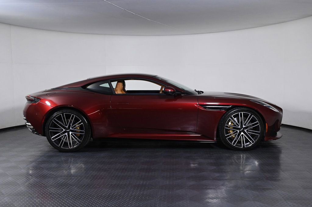 Used 2024 Aston Martin DB12 Coupe RWD image 19