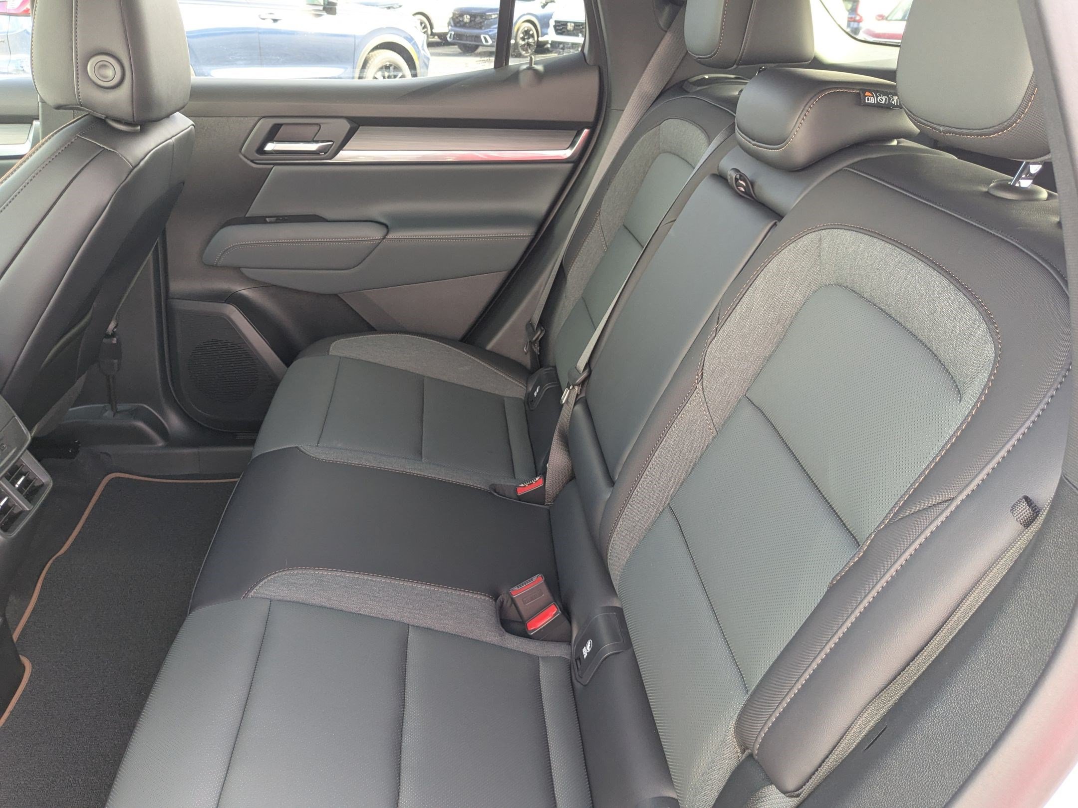New 2026 GMC Terrain AT4 AWD/4WD image 25