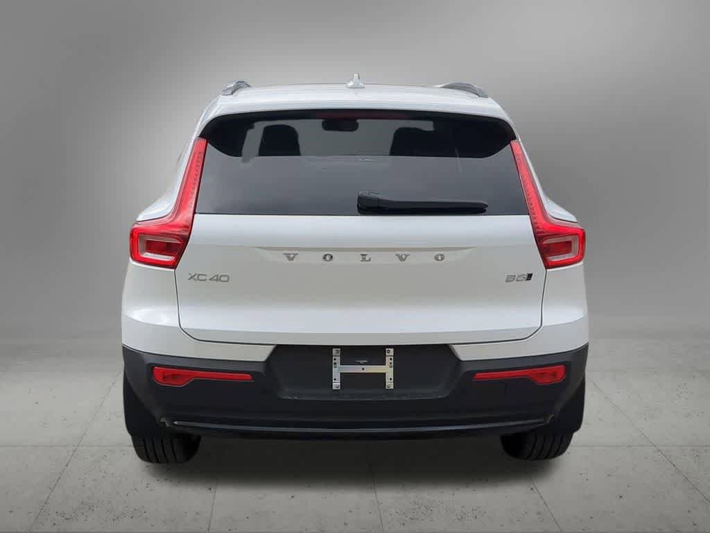 New 2026 Volvo XC40 B5 Plus w/ Climate Package AWD/4WD image 5