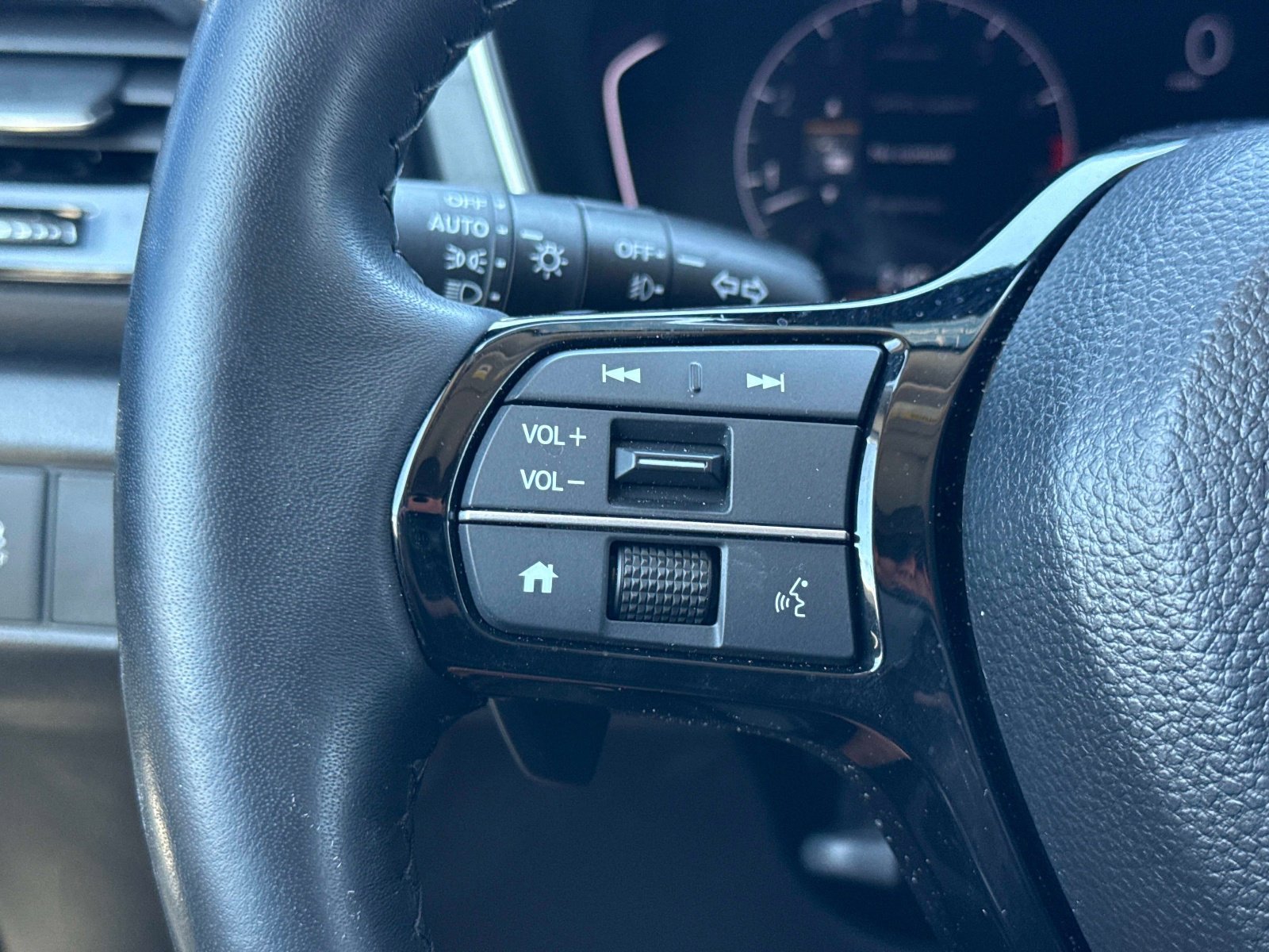 Certified 2023 Honda Pilot Touring image 29